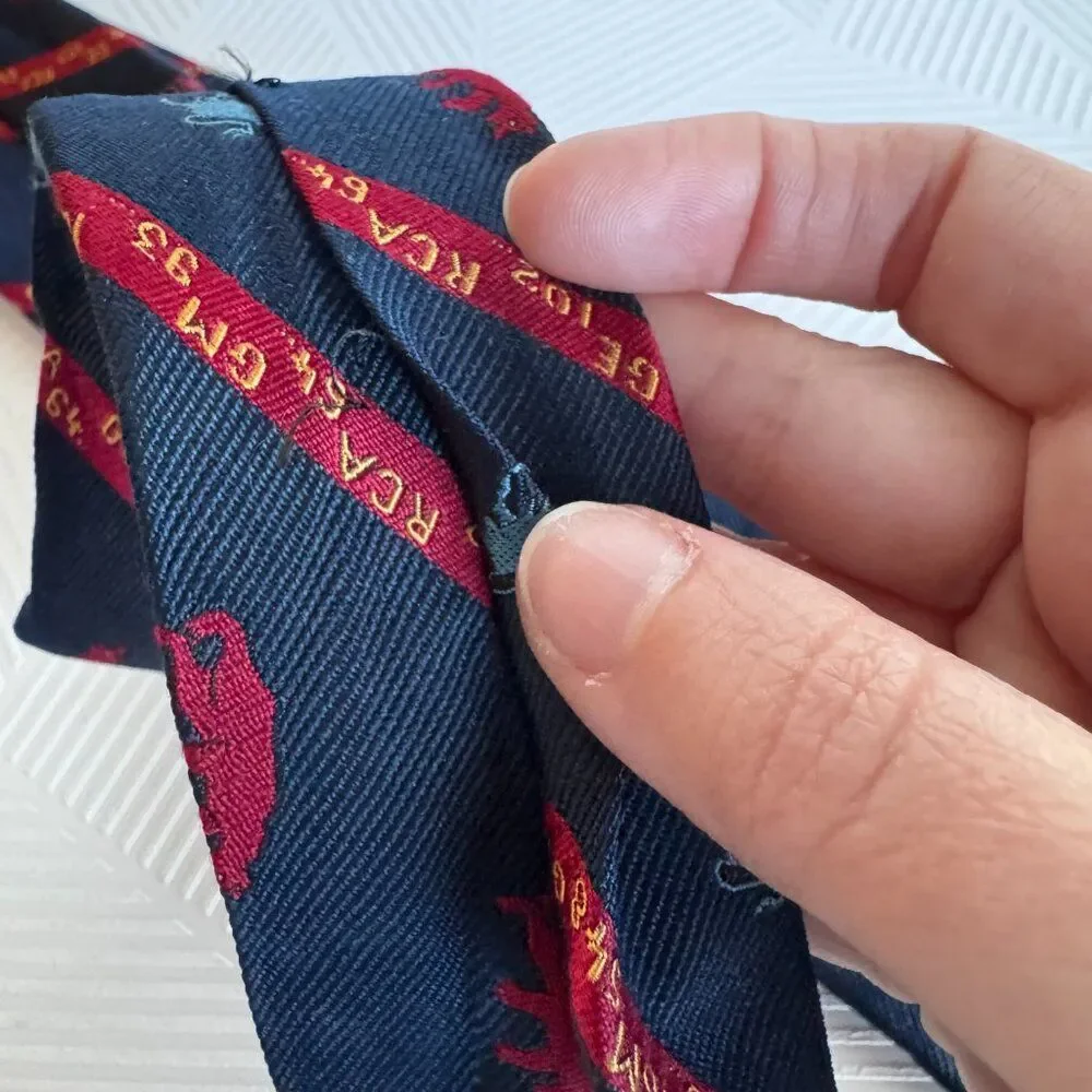 Vintage Stock Market Silk Novelty Tie Bears Bulls London Motif USA